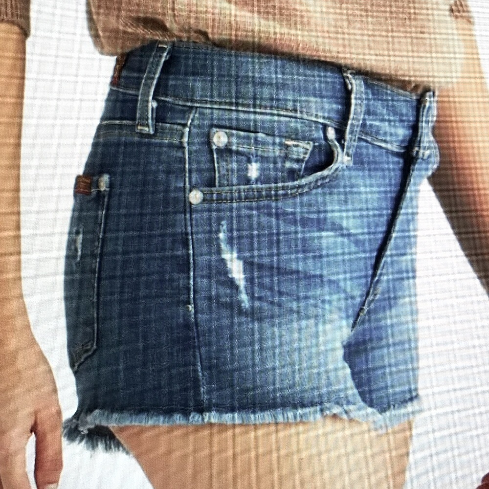 7 For All Mankind Denim Cutt Off - Picture 2 of 16